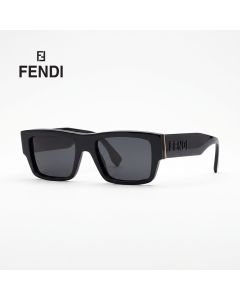 Fendi FE40118I Cat-Eye Sunglasses – Oversized Acetate Frame, Gradient UV Protection Lenses, Luxury Italian Designer Eyewear | 192337151903